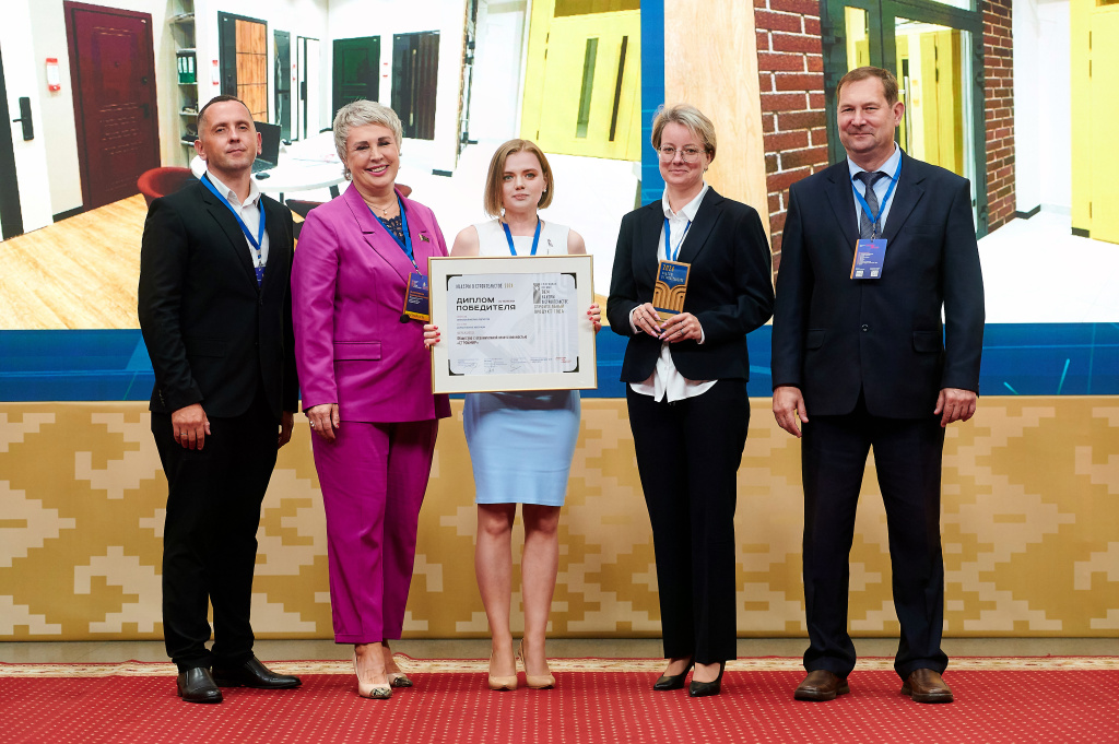 stroymir-lider-v-stroitelstve-2024-dveri (10).jpg