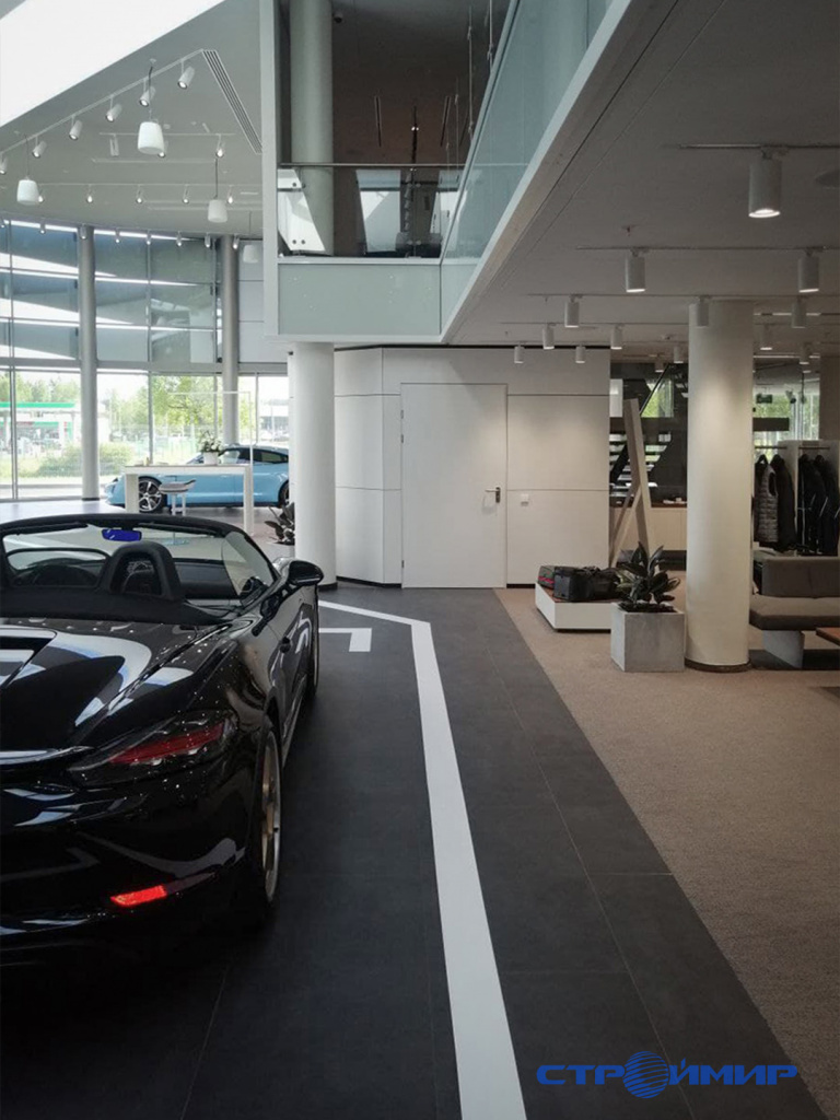 1080х1440 stroymir_dveri_salon_porshe_1.jpg
