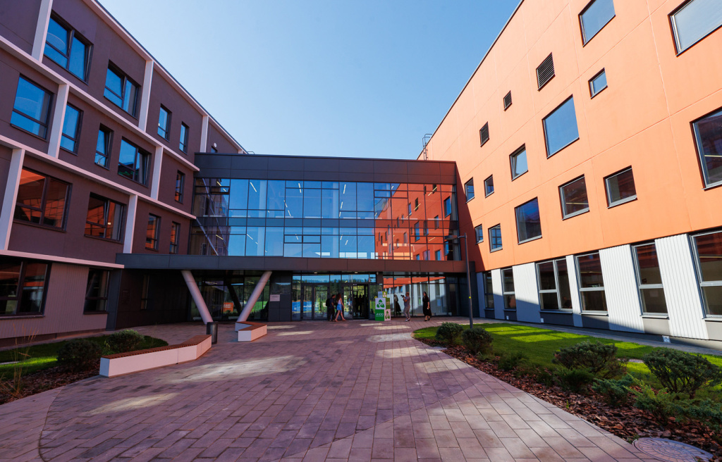 stroymir-lider-v-stroitelstve-2024-dveri (11).jpg