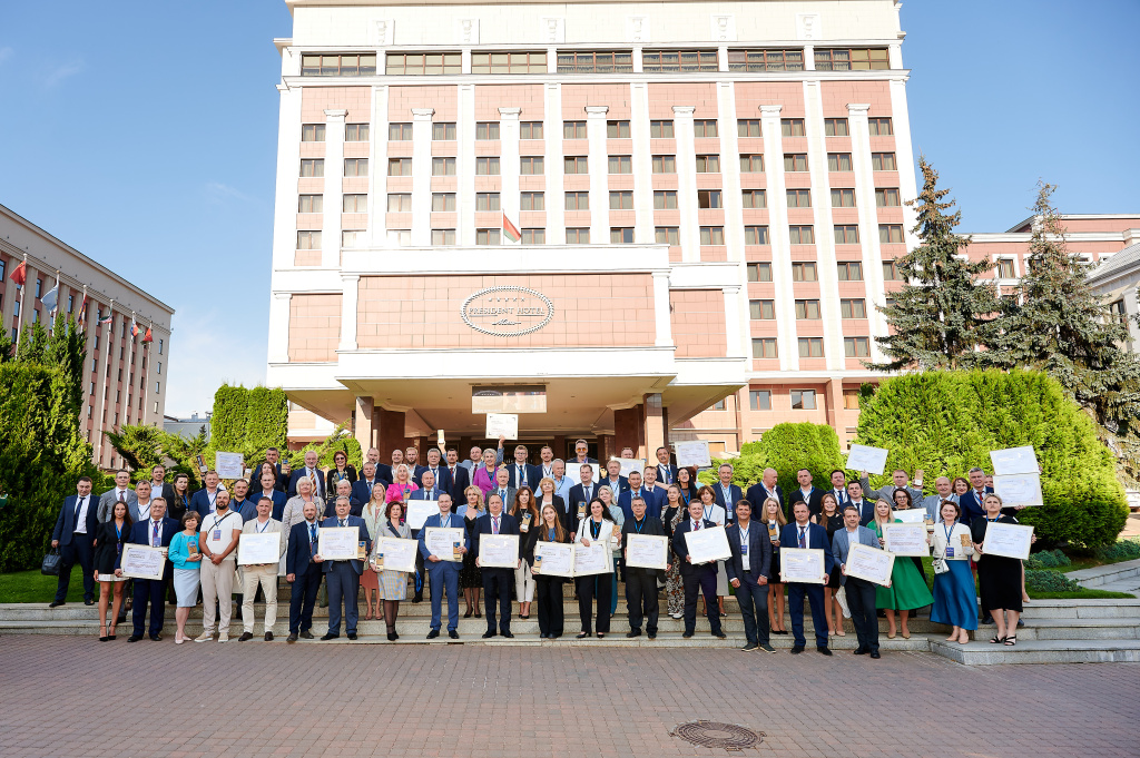 stroymir-lider-v-stroitelstve-2024-dveri (6).jpg